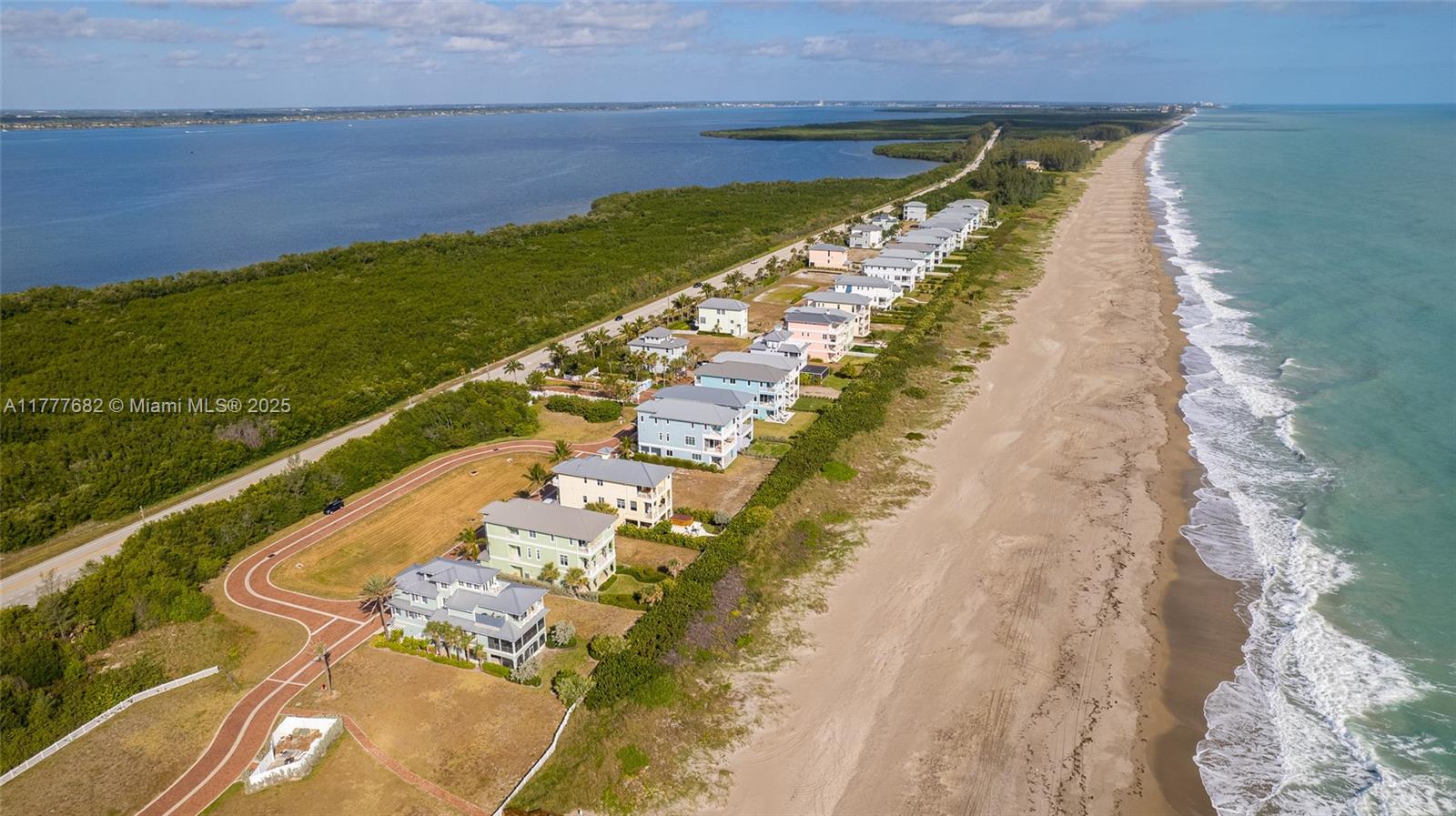 5028 Watersong Way, Fort Pierce, FL, 34939/$1,195,000 4 5028 Watersong Way