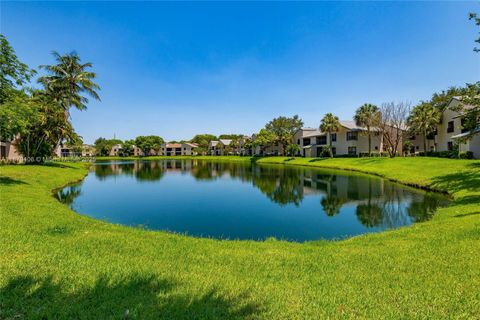 3950 Cocoplum Cir F Coconut Creek FL 33063