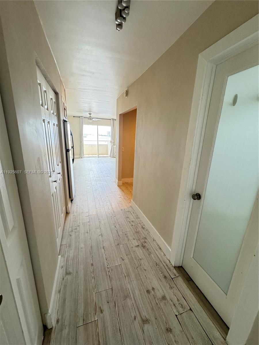 BAYSHORE YACHT & TENNIS C - Residential Lease