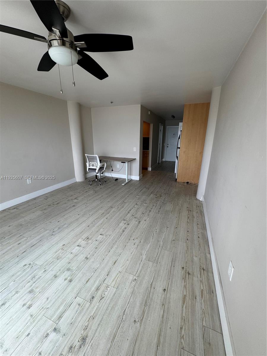 BAYSHORE YACHT & TENNIS C - Residential Lease