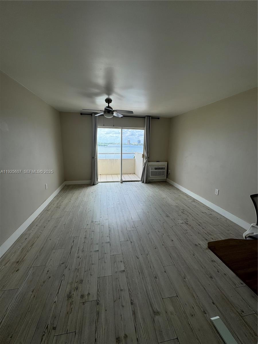 BAYSHORE YACHT & TENNIS C - Residential Lease