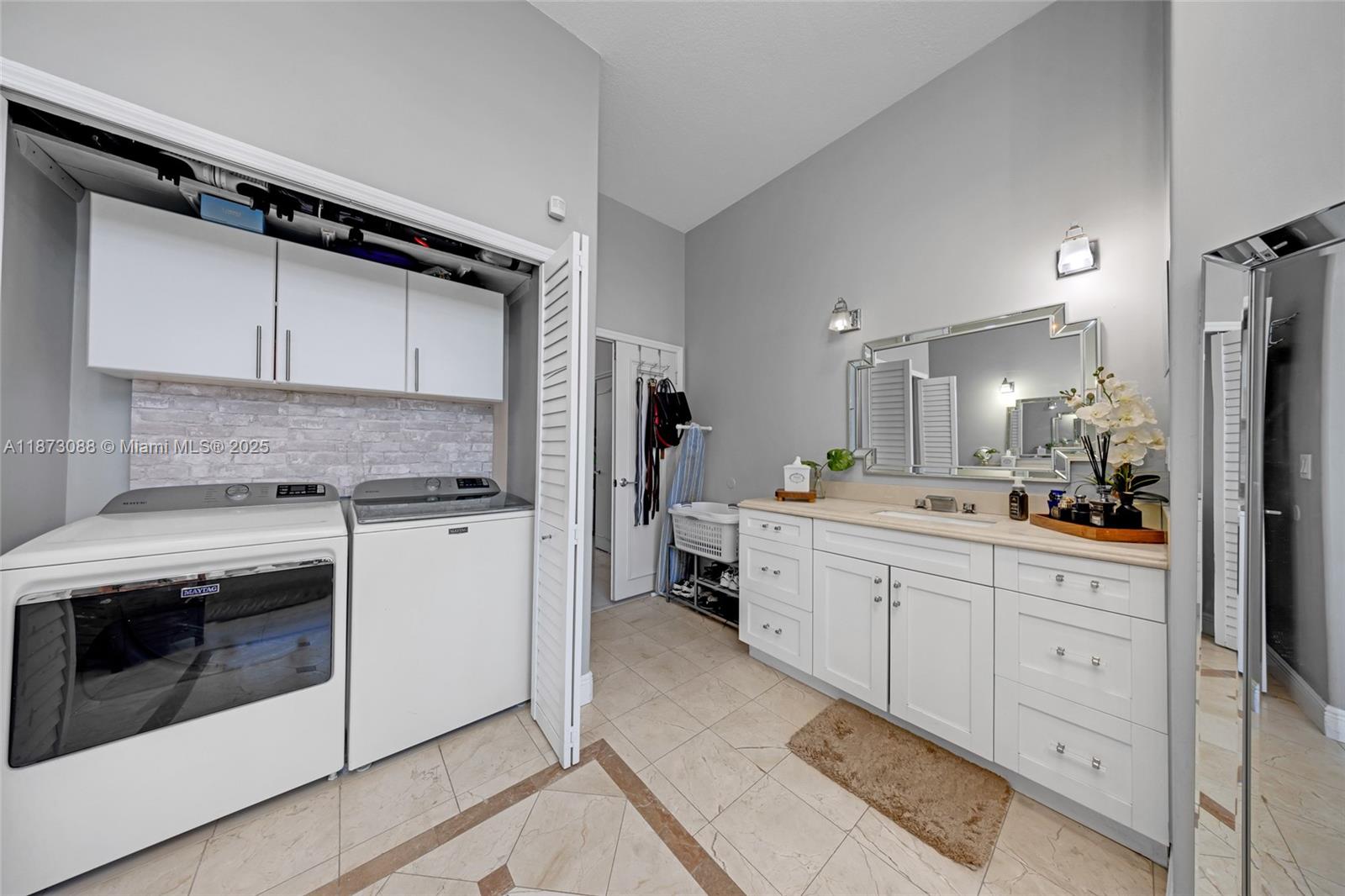 SAN SEBASTIAN UNIT 2 - Residential