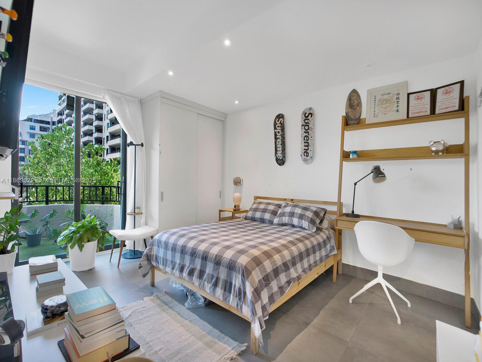 KEY COLONY NO 1 - Residential Lease