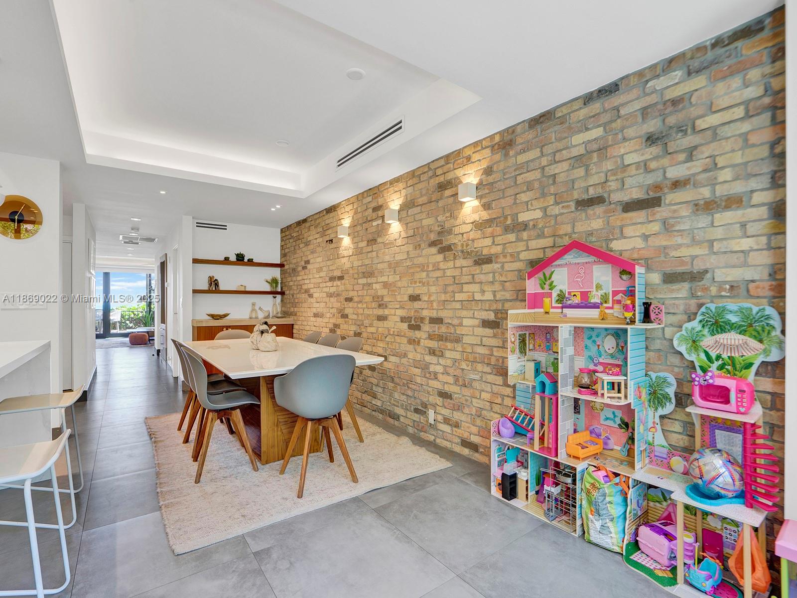 KEY COLONY NO 1 - Residential Lease