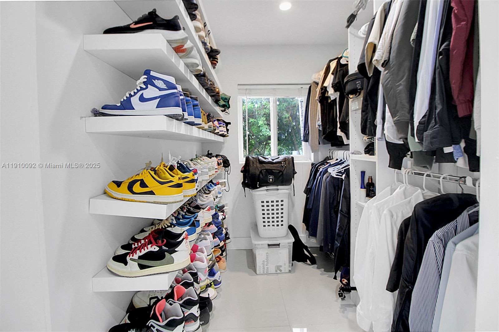 RIVER ESTATES - Residential