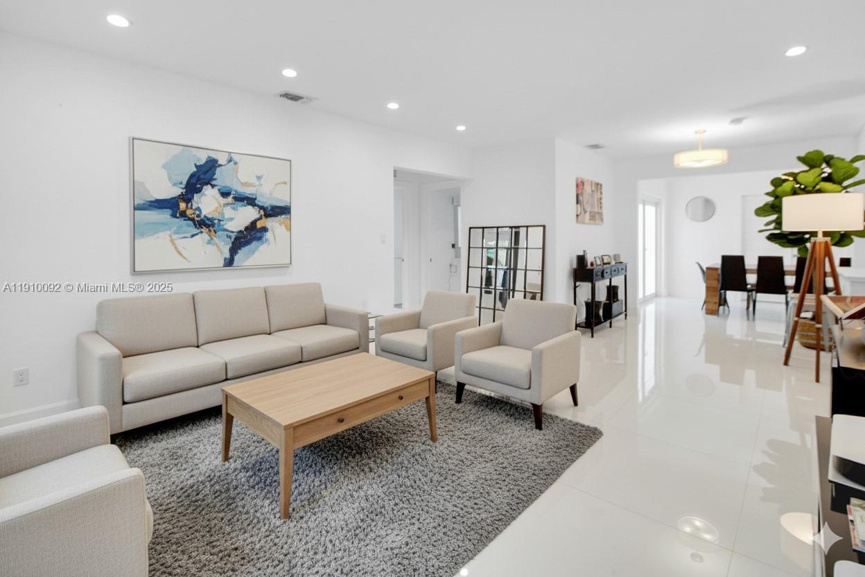 RIVER ESTATES - Residential