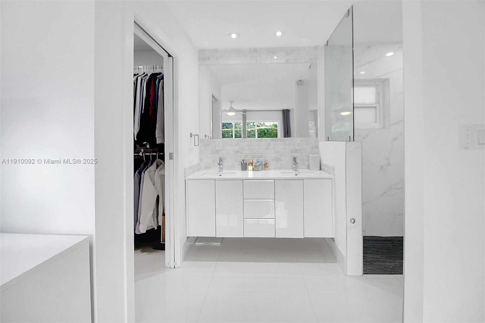 RIVER ESTATES - Residential