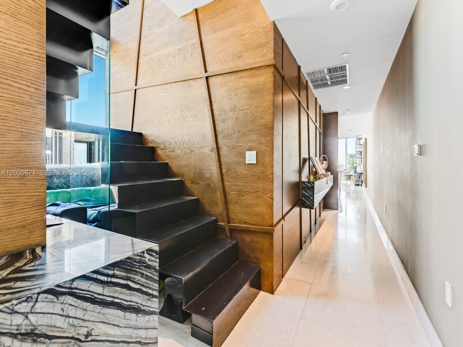 MARQUIS CONDO - Residential