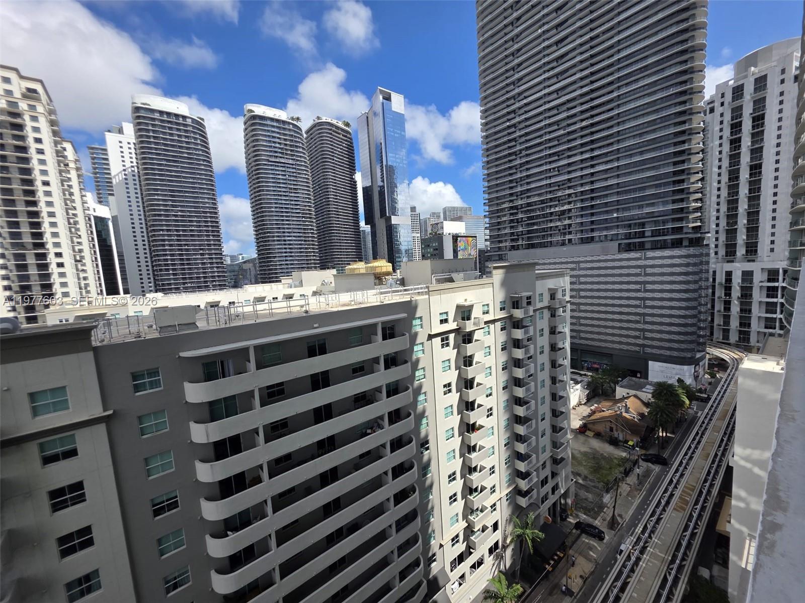 THE AXIS ON BRICKELL II C - Residential