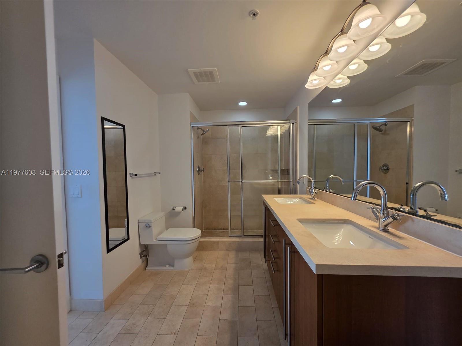 THE AXIS ON BRICKELL II C - Residential