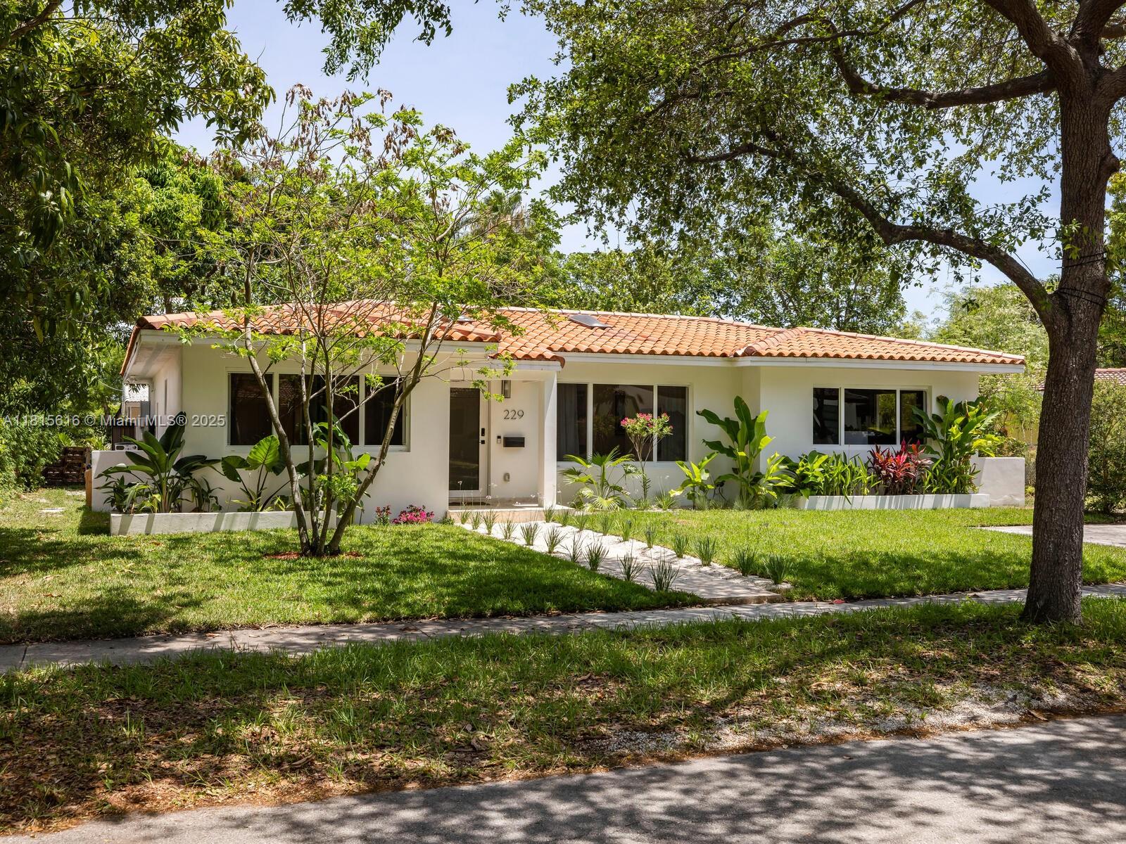 NEW MIAMI SHORES ESTATES - Residential