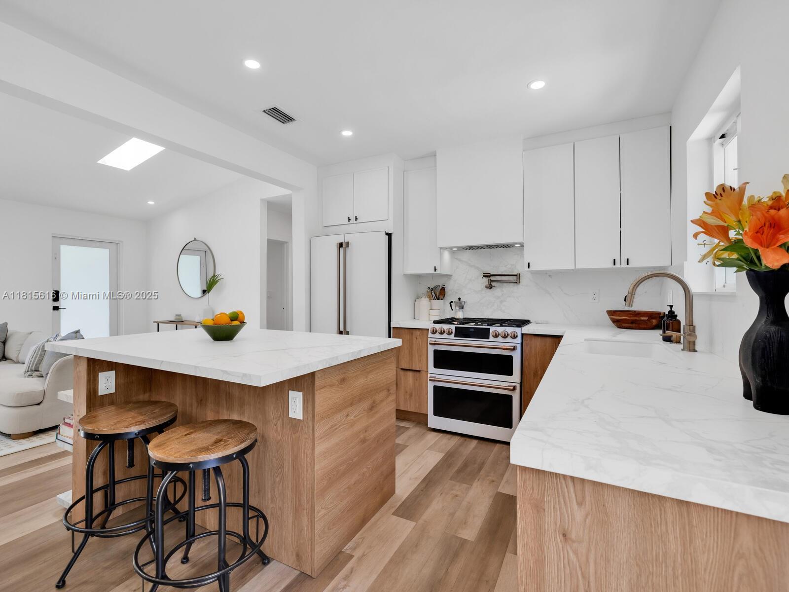 NEW MIAMI SHORES ESTATES - Residential