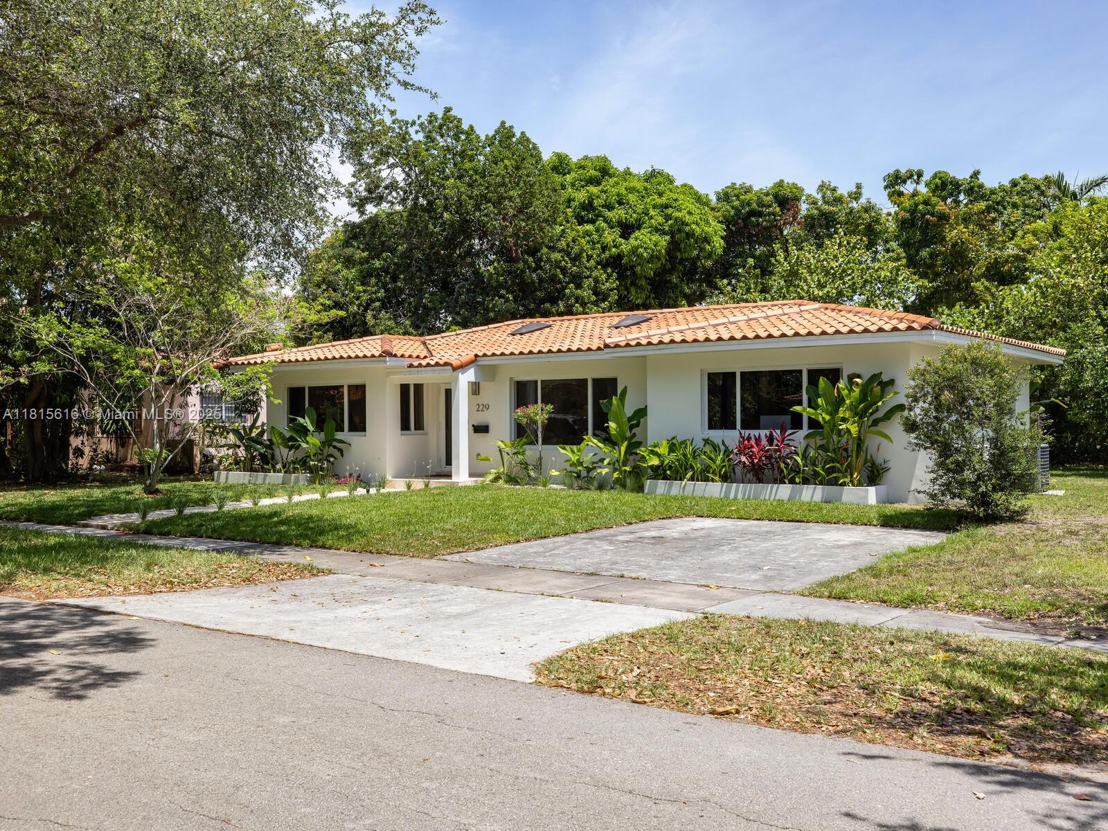 NEW MIAMI SHORES ESTATES - Residential