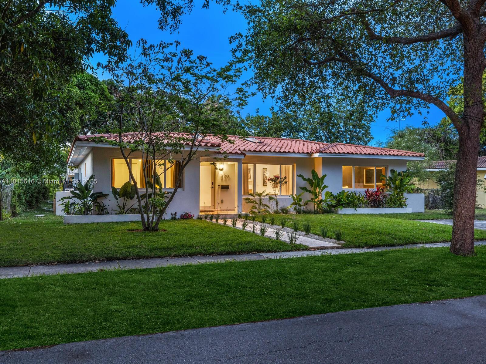 Property for Sale at 229 Nw 111th Ter, Miami Shores, Miami-Dade County, Florida - Bedrooms: 3 
Bathrooms: 2  - $1,125,000