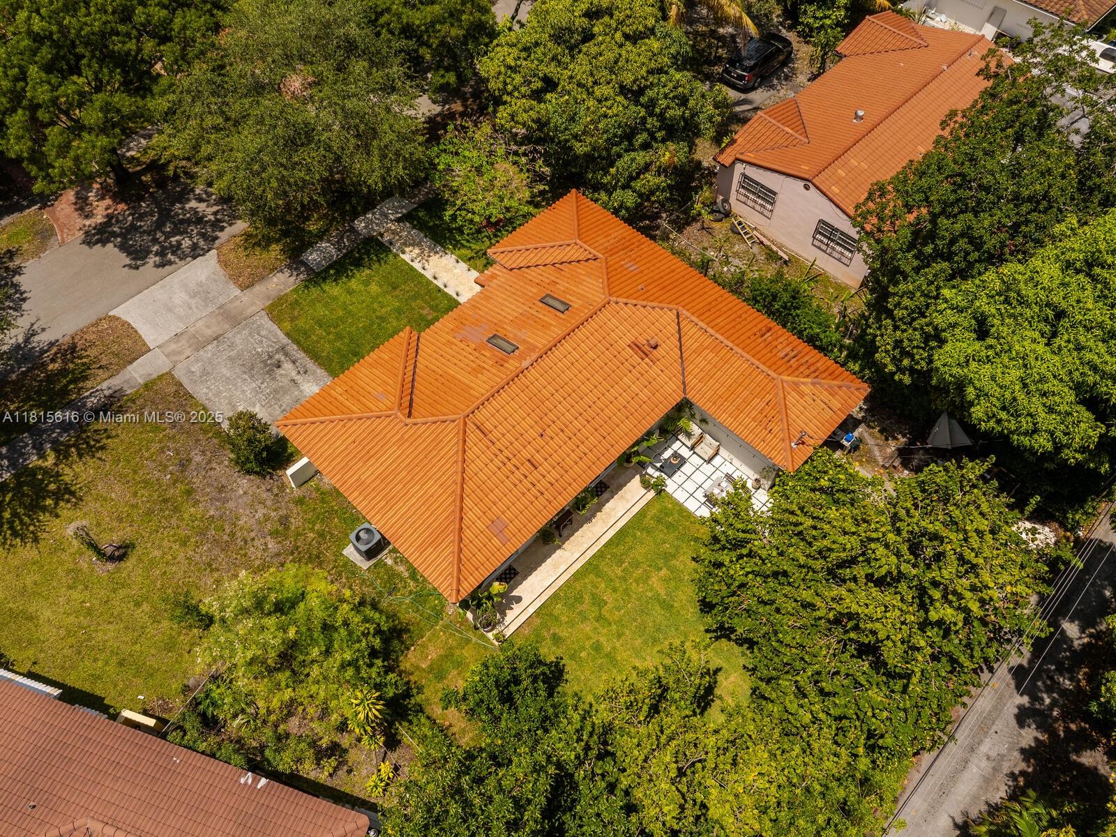 NEW MIAMI SHORES ESTATES - Residential