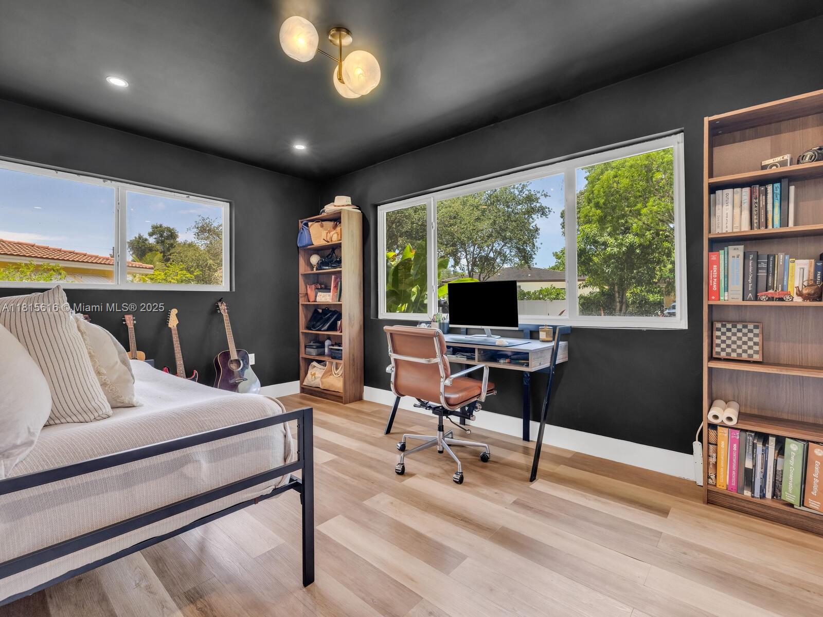 NEW MIAMI SHORES ESTATES - Residential