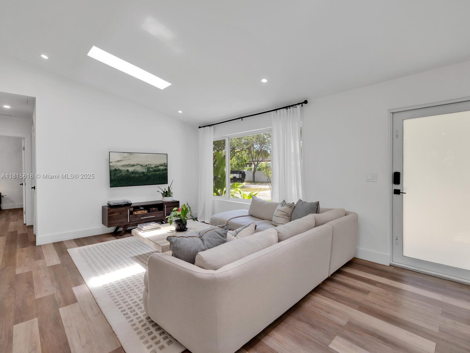 NEW MIAMI SHORES ESTATES - Residential