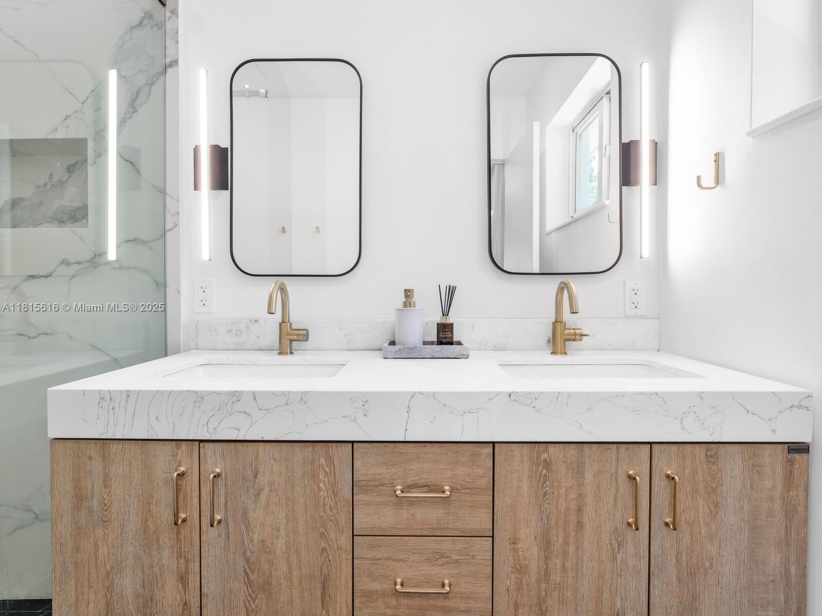 NEW MIAMI SHORES ESTATES - Residential
