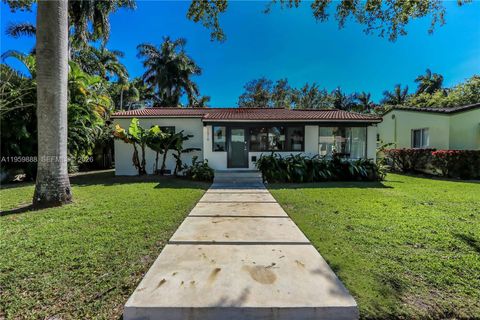 Photo of 1516 Mayo St, Hollywood, FL 33020 (MLS # A11959888)