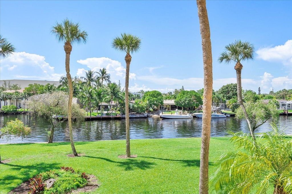 Photo of 13 Royal Palm Way #2010, Boca Raton, FL 33432 (MLS # A11661973)