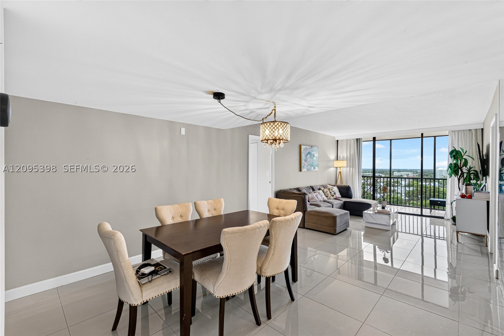 20335 W Country Club Dr 1402