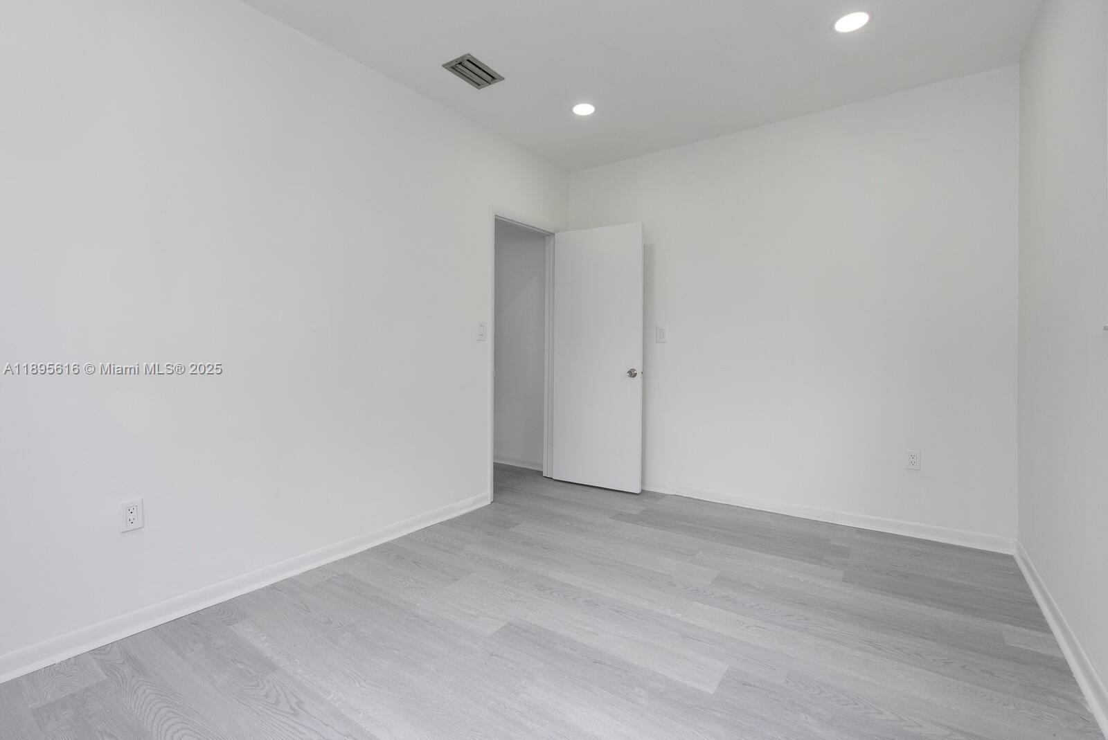 W FLAGLER PK - Residential Lease