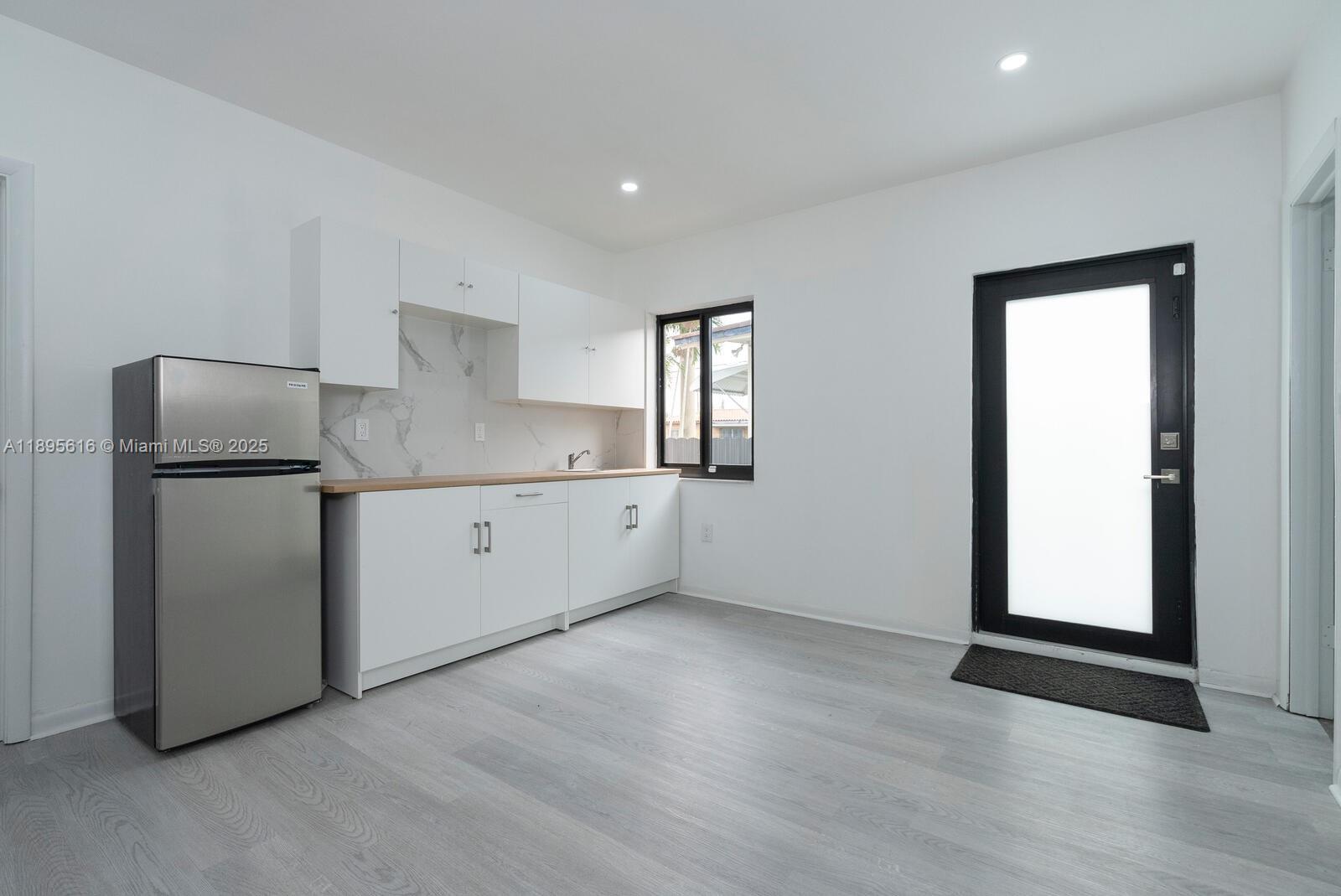 W FLAGLER PK - Residential Lease