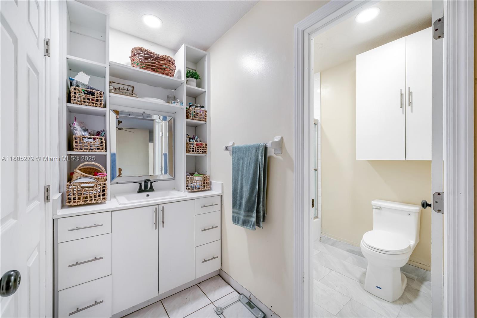 MAJESTIC HOMES - Residential