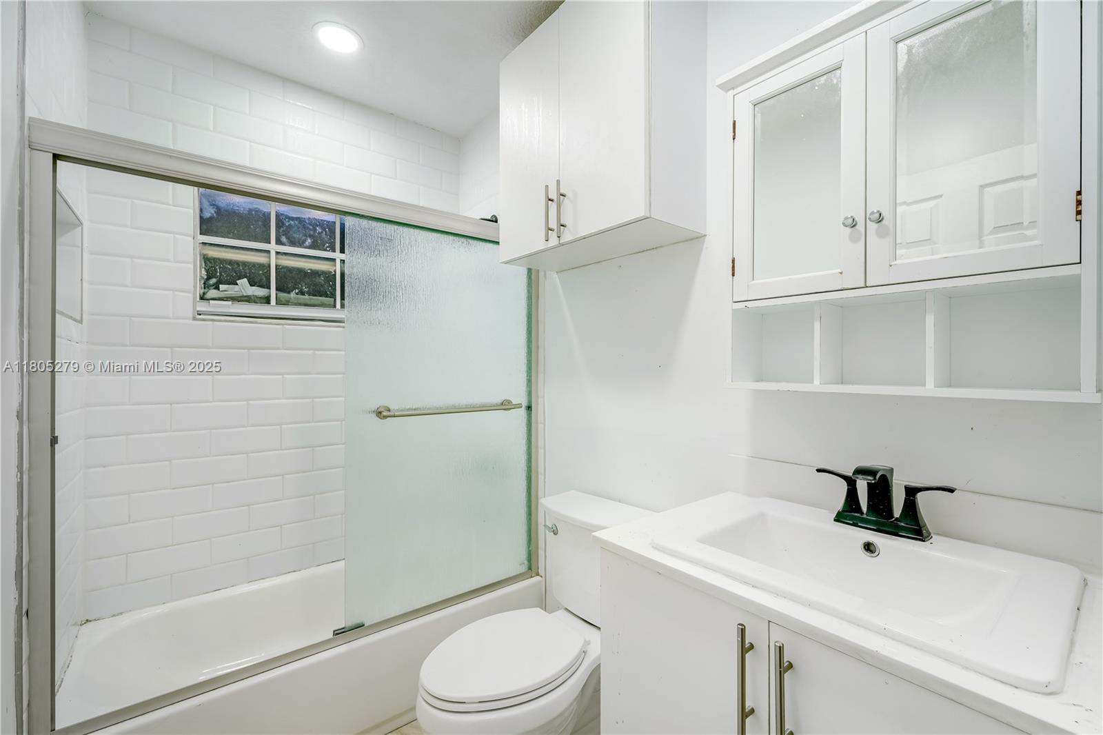 MAJESTIC HOMES - Residential