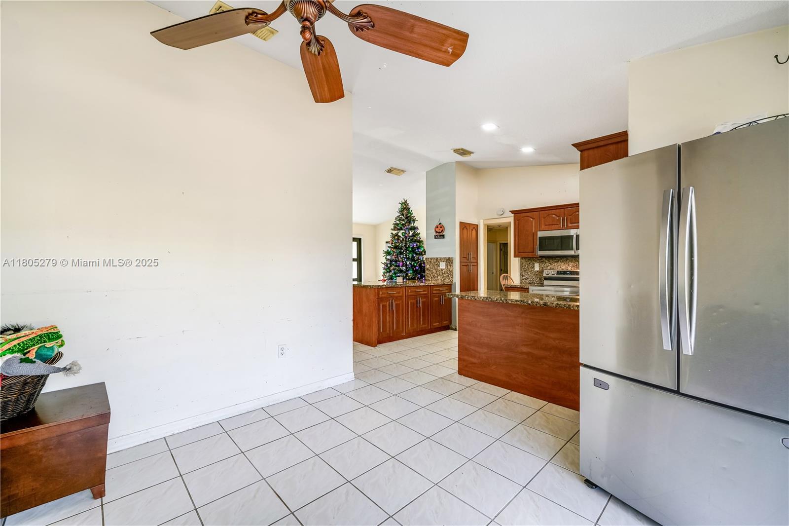 MAJESTIC HOMES - Residential