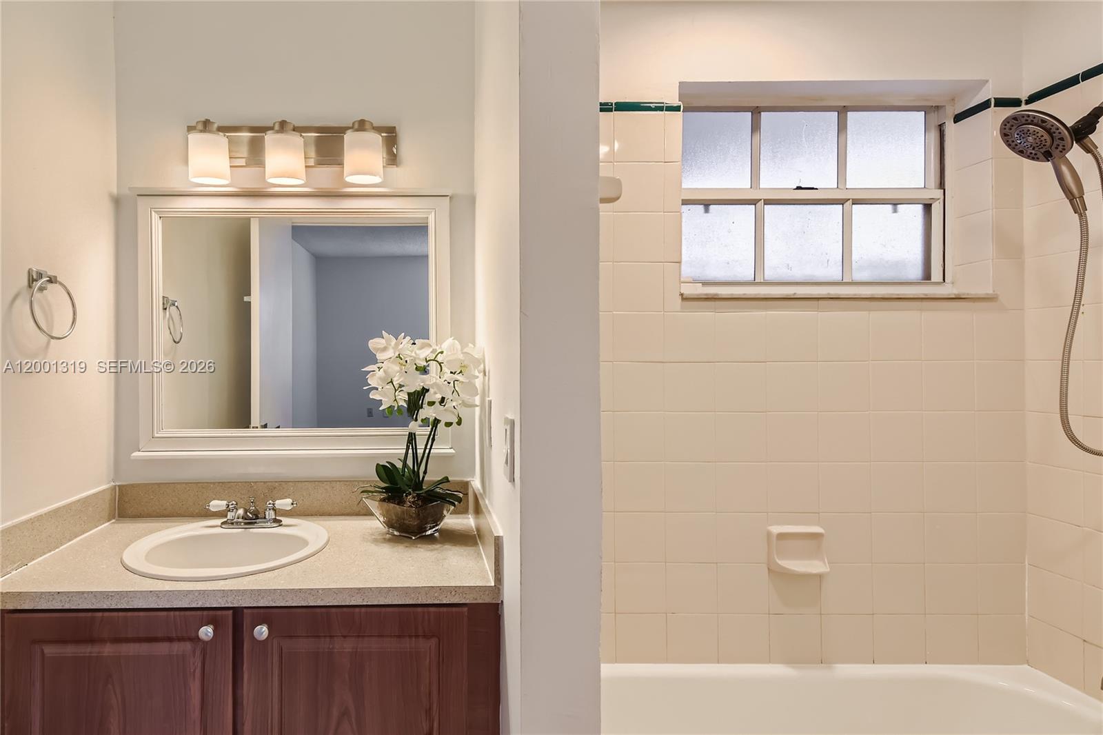 29 SANTILLANE AVENUE COND - Residential