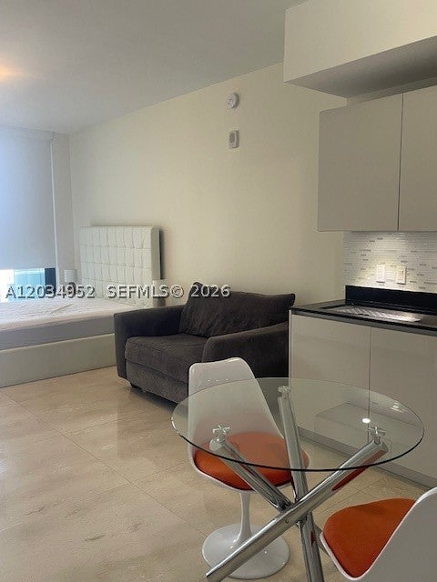 1010 Brickell Ave 3810