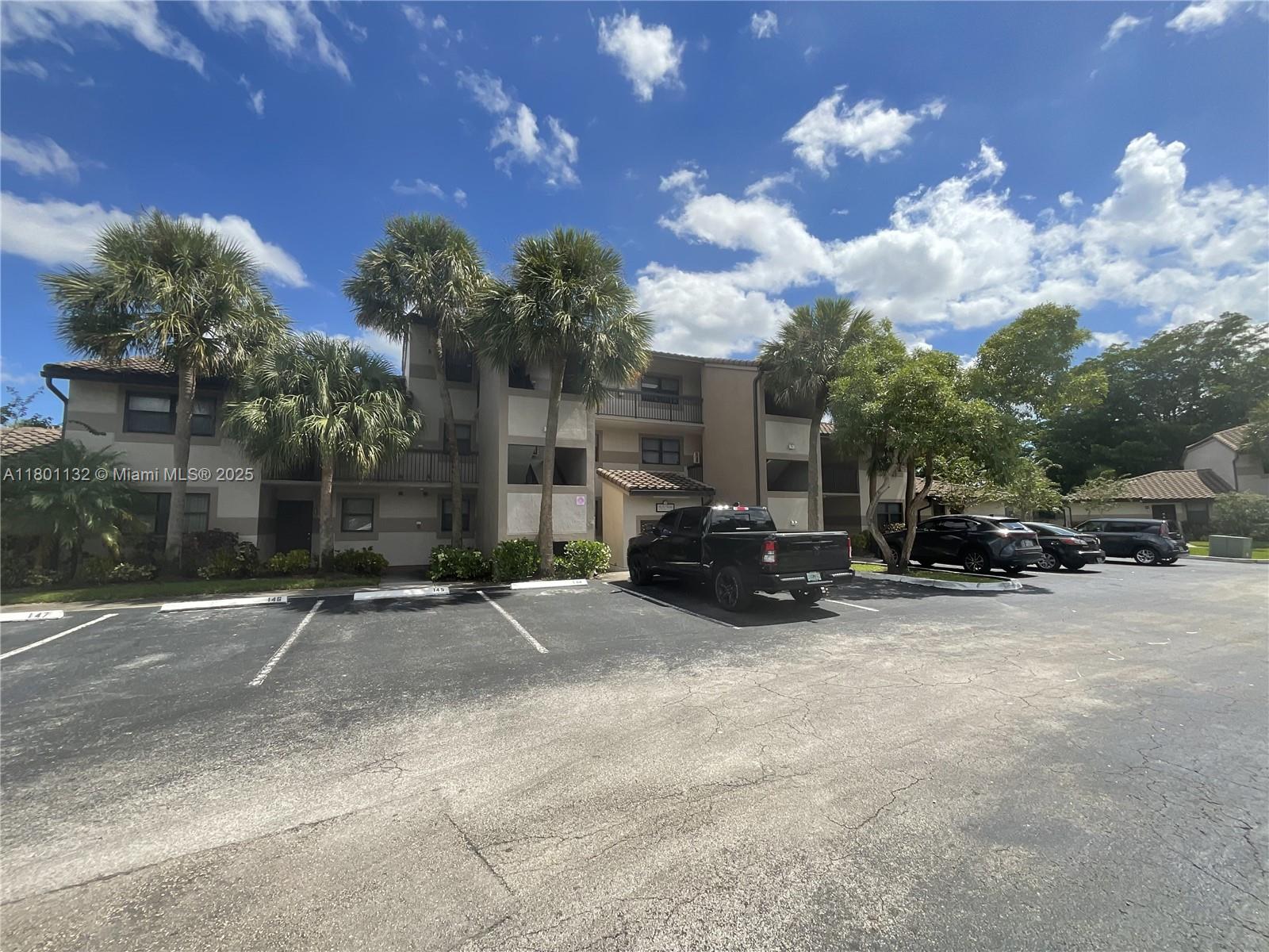 Property for Sale at 9795 Nob Hill Ct 9795, Sunrise, Miami-Dade County, Florida - Bedrooms: 1 
Bathrooms: 1  - $210,000