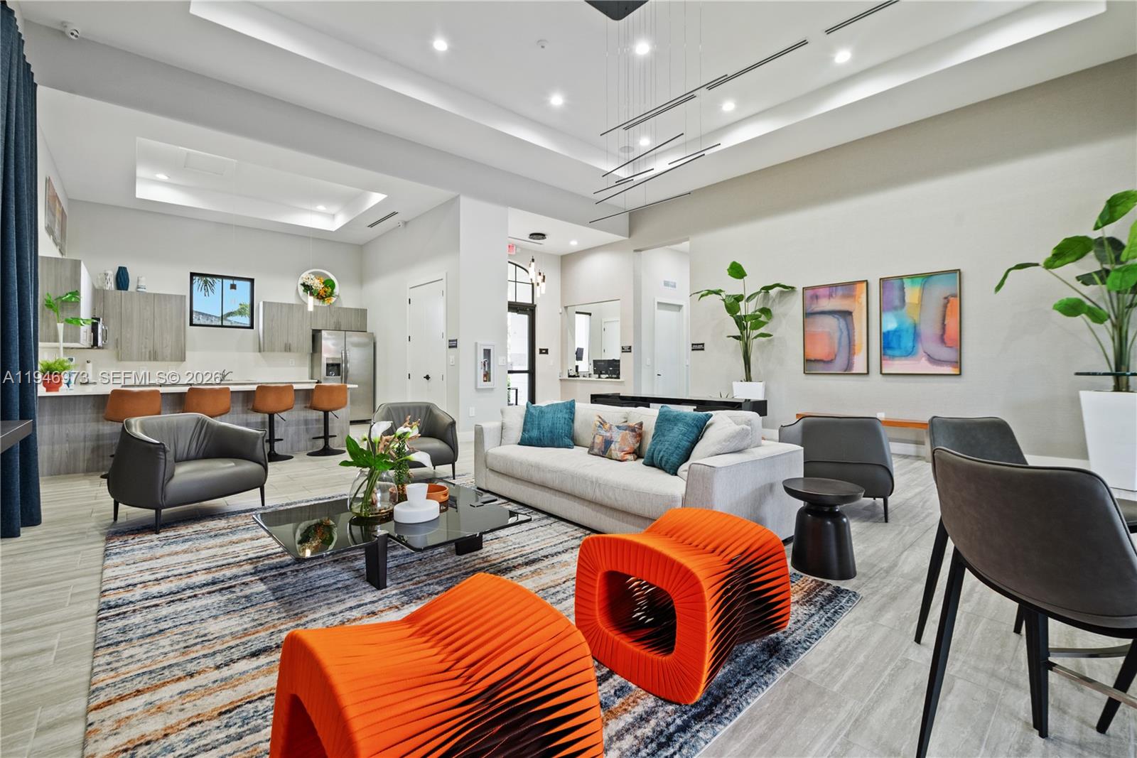 PINE VISTA - Residential