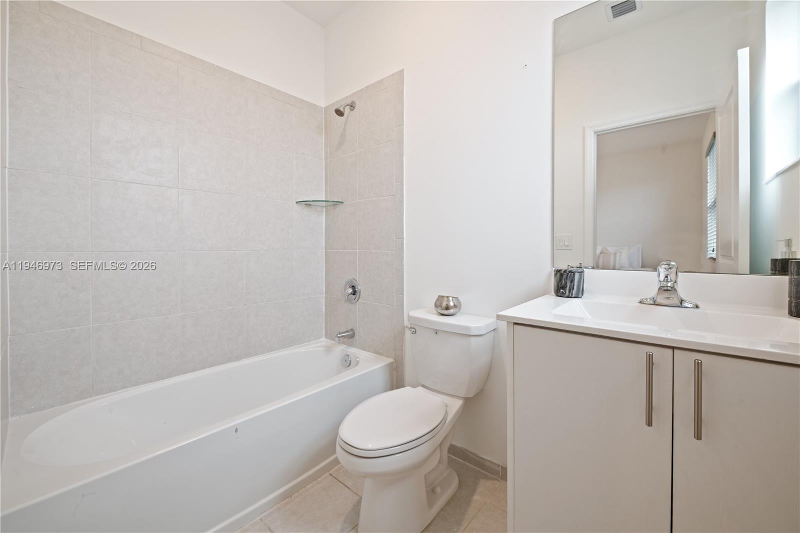 PINE VISTA - Residential