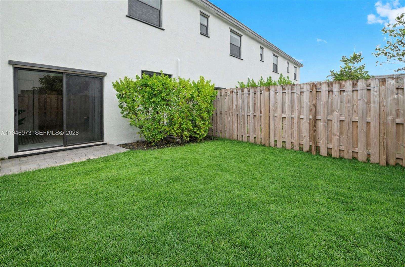 PINE VISTA - Residential