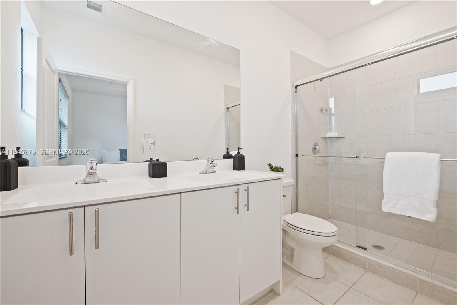 PINE VISTA - Residential