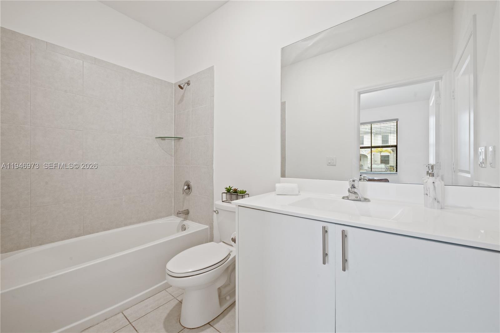 PINE VISTA - Residential