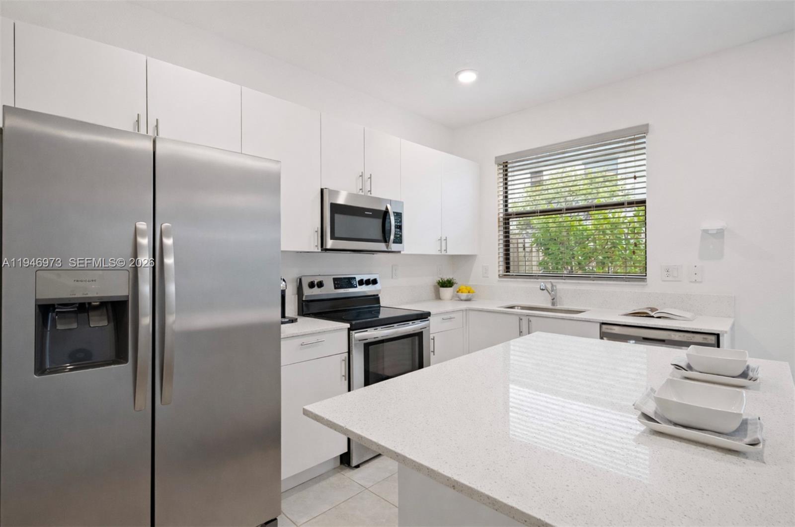 PINE VISTA - Residential