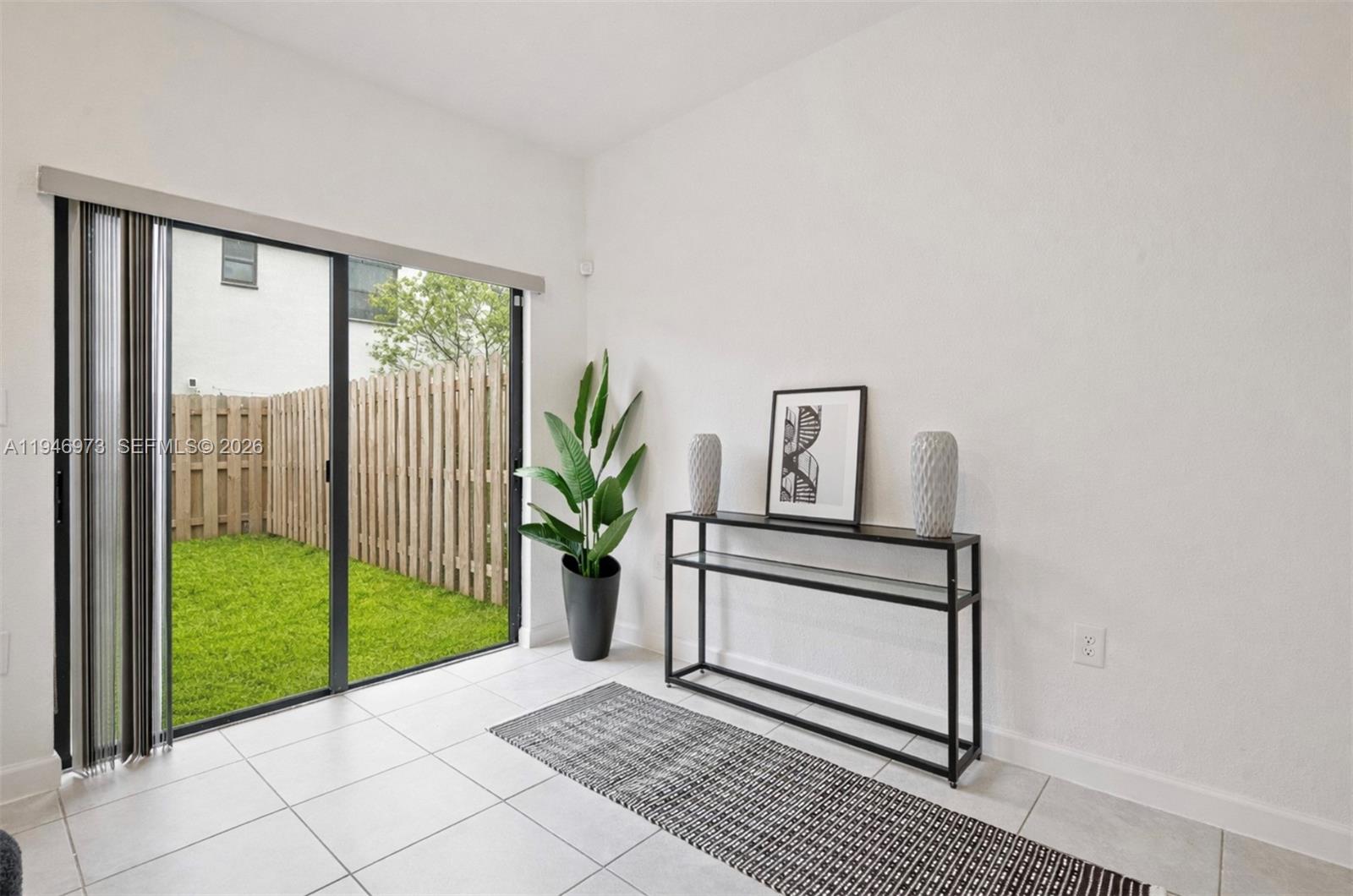 PINE VISTA - Residential