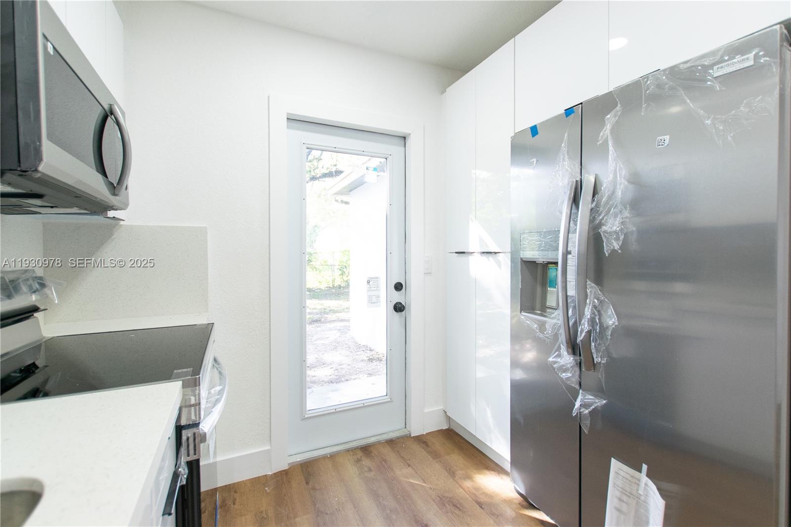 LAUDERDALE HOMESITES FIRS - Residential Lease