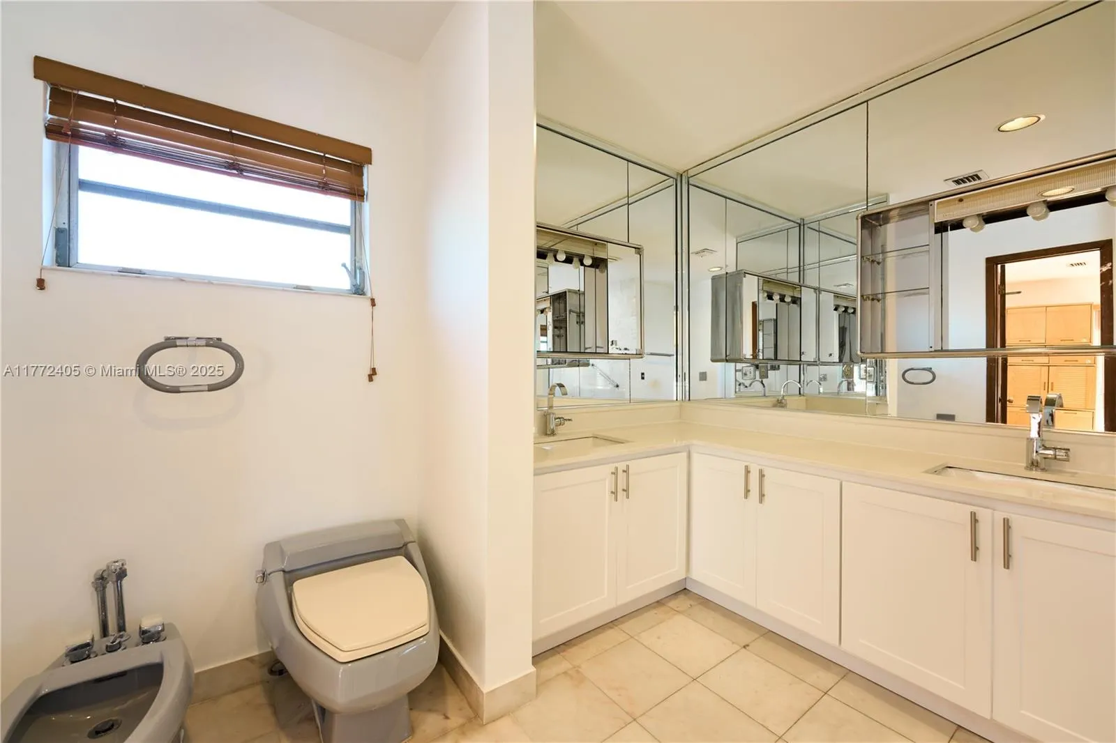 Miami, Florida 33145, United States, 4 Bedrooms Bedrooms, ,3 BathroomsBathrooms,Residential,Active,97970