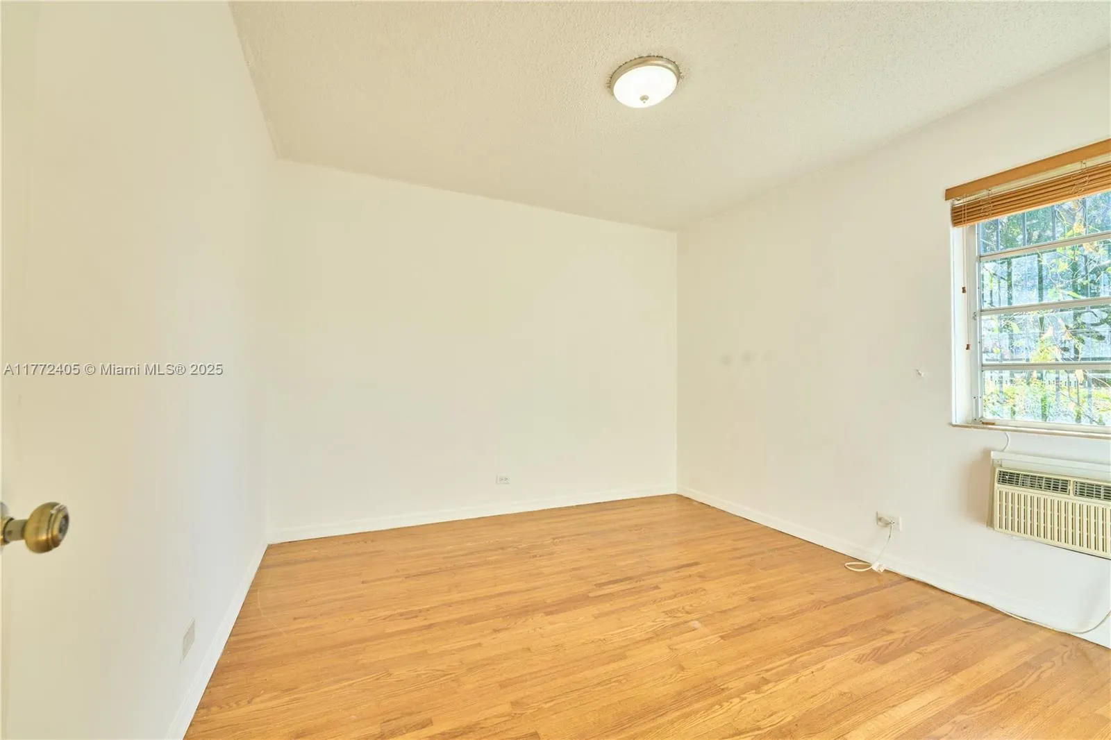 Miami, Florida 33145, United States, 4 Bedrooms Bedrooms, ,3 BathroomsBathrooms,Residential,Active,97970