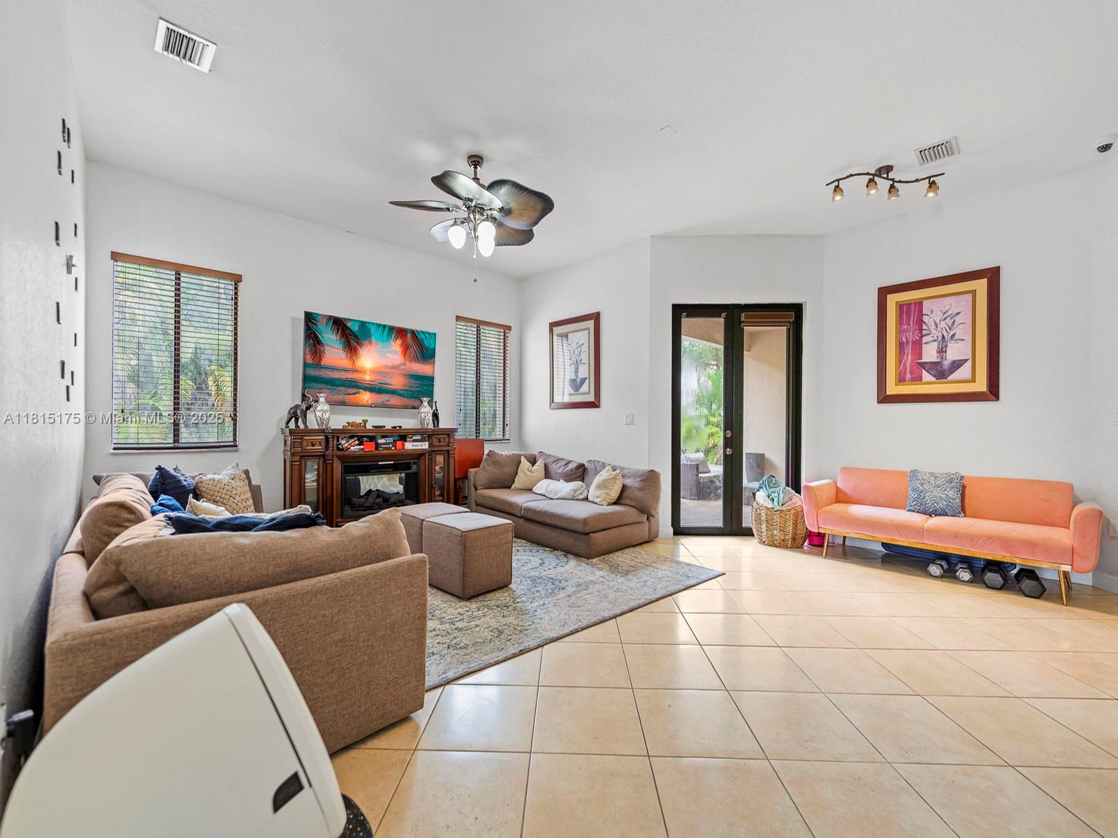 CUTLER CAY - Residential Lease