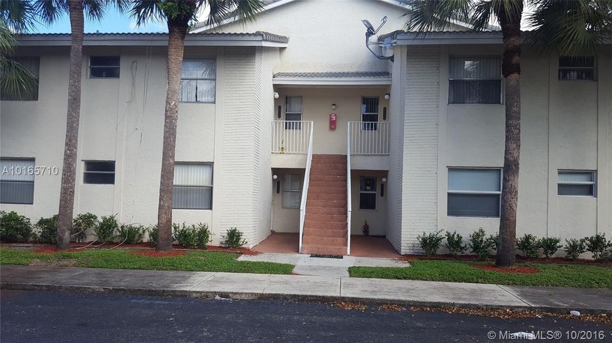 SPACIOUS SPLIT FLOOR PLAN. COMPLETELY UPGRADED KITCHEN W/GRANITE, SS APPLICANCES,BREAKFAST BAR. PLENTY OF CLOSET & STORAGE.  WASHER & DRYER IN UNIT.