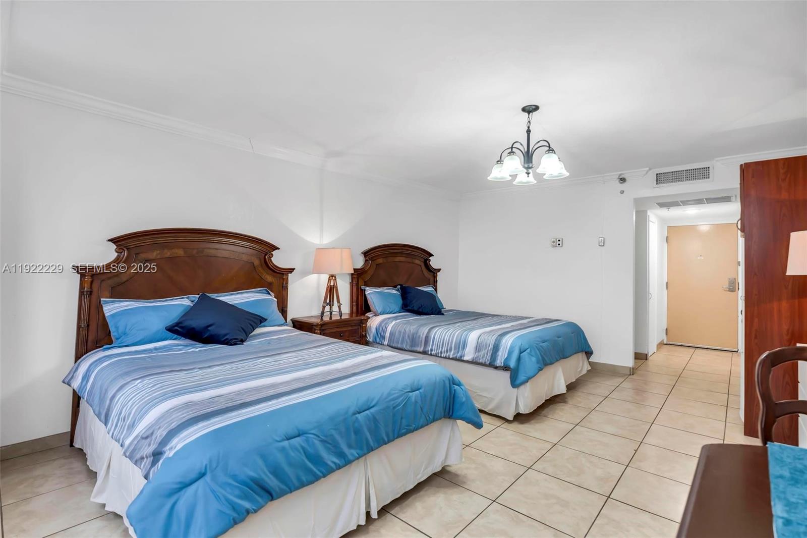 THE AVENTURA BEACH CLUB - Residential