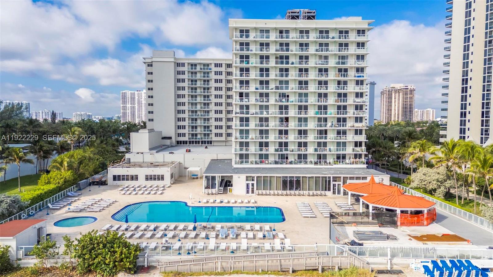 THE AVENTURA BEACH CLUB - Residential