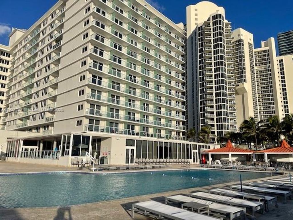 Photo of 19201 Collins Ave #628, Sunny Isles Beach, FL 33160 (MLS # A11922229)