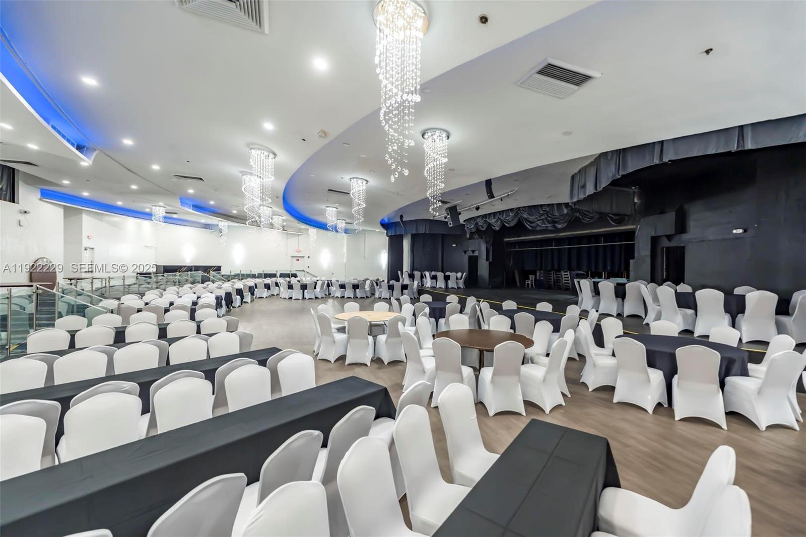 THE AVENTURA BEACH CLUB - Residential