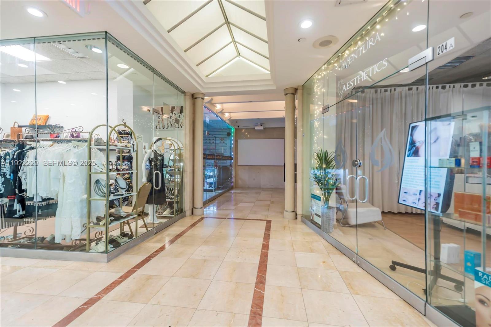 THE AVENTURA BEACH CLUB - Residential